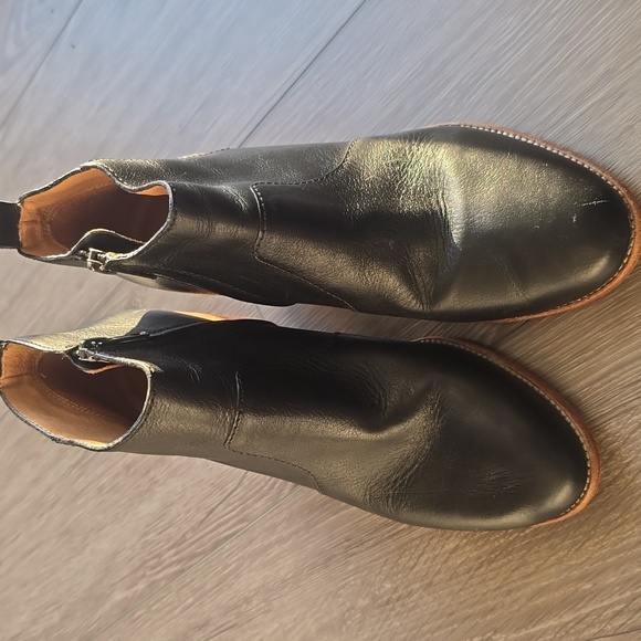 Madewell The Brenner Boot Leather Block Heel Ankle Shaft Almond Toe Black Size 7 - Picture 3 of 11